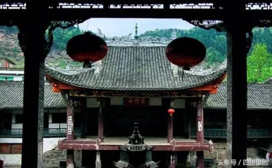 100公里内成都的免费景点,距离成都1000公里内的旅游景点