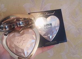 女人一定要配的化妆品,刚认识的女生适合什么化妆品