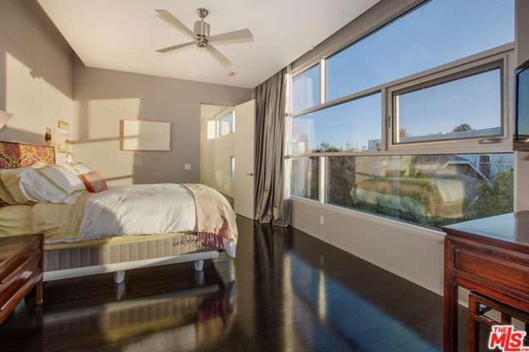 权游铁粉们听好了！“龙母”又多一个称号：中国明清家具爱好者