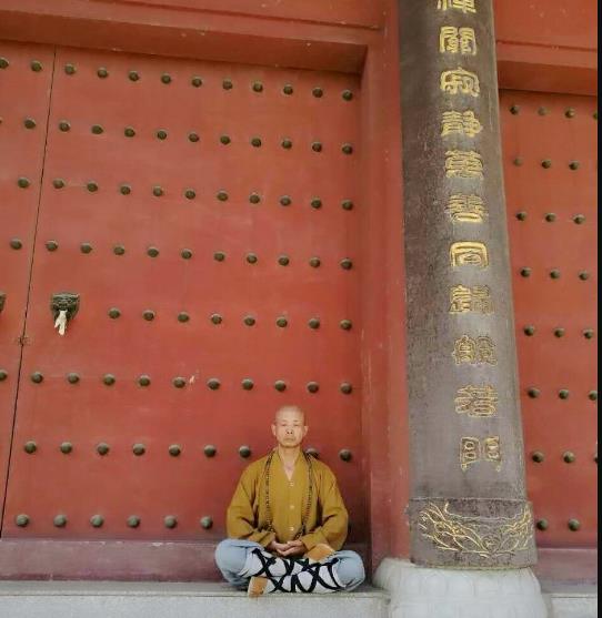 少林高僧释延直拳击比赛,释延觉评价梅威瑟