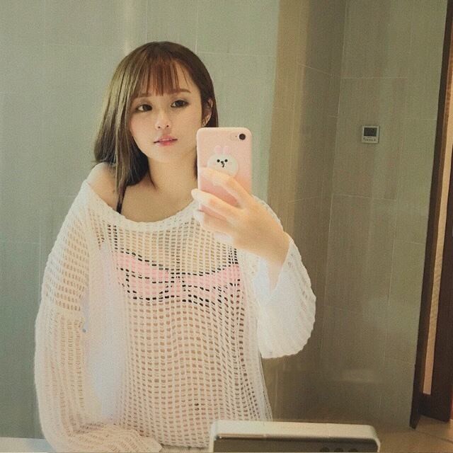 LOL韦神的逆袭：吃鸡一个月，人气破百万，成斗鱼一哥！