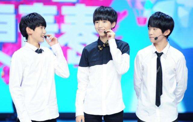 行李箱大揭秘：王俊凯考虑周全，鹿晗是十足的电玩控！