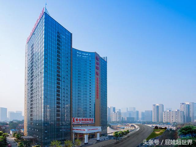 这家遍布全国的酒店房间拥有五星的配置,价格确是经济连锁的标准