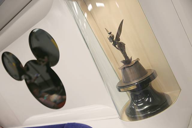 白天去逛迪斯尼,晚上香槟泡泡浴,女孩子去香港应该这么玩