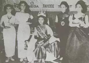 港姐70年：从豪门儿媳，到街边站台，背后是香港经济的大洗牌