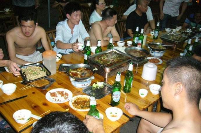 吃一次夜宵对身体有什么危害吗,吃夜宵的好处和坏处有什么区别