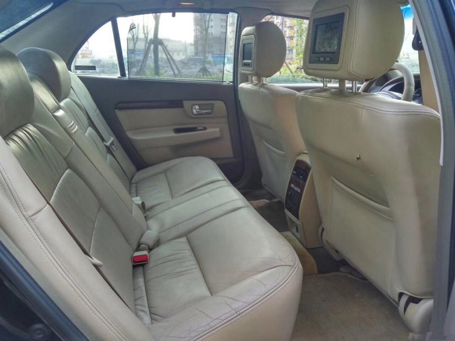 新款君威对比老款君威发动机,老款君威六缸