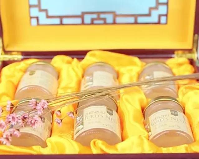 低头族别再谋杀颈椎了,学生经常低头颈椎危害案例