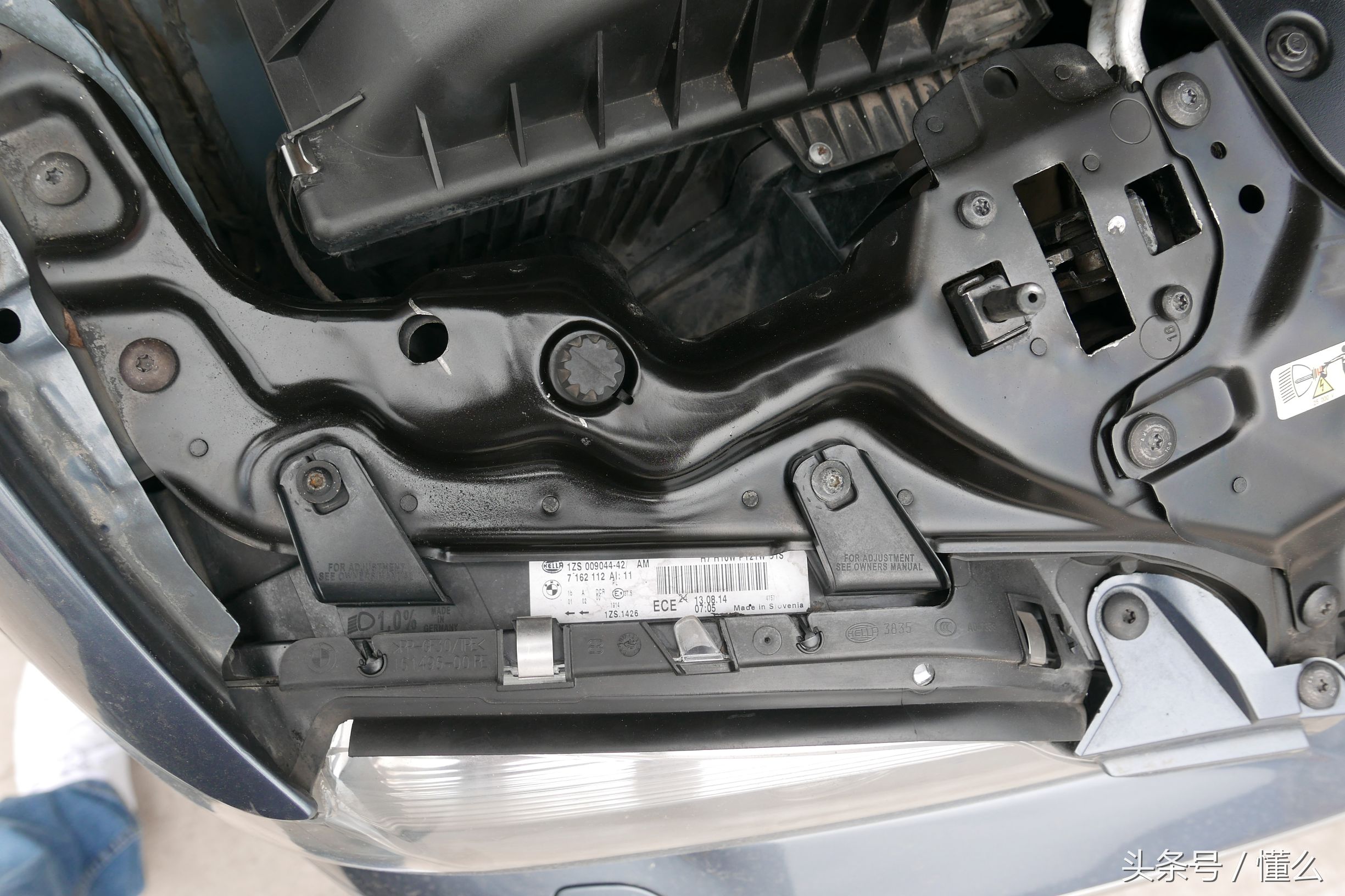 宝马7系m760深蓝色,宝马7系老款e66试驾