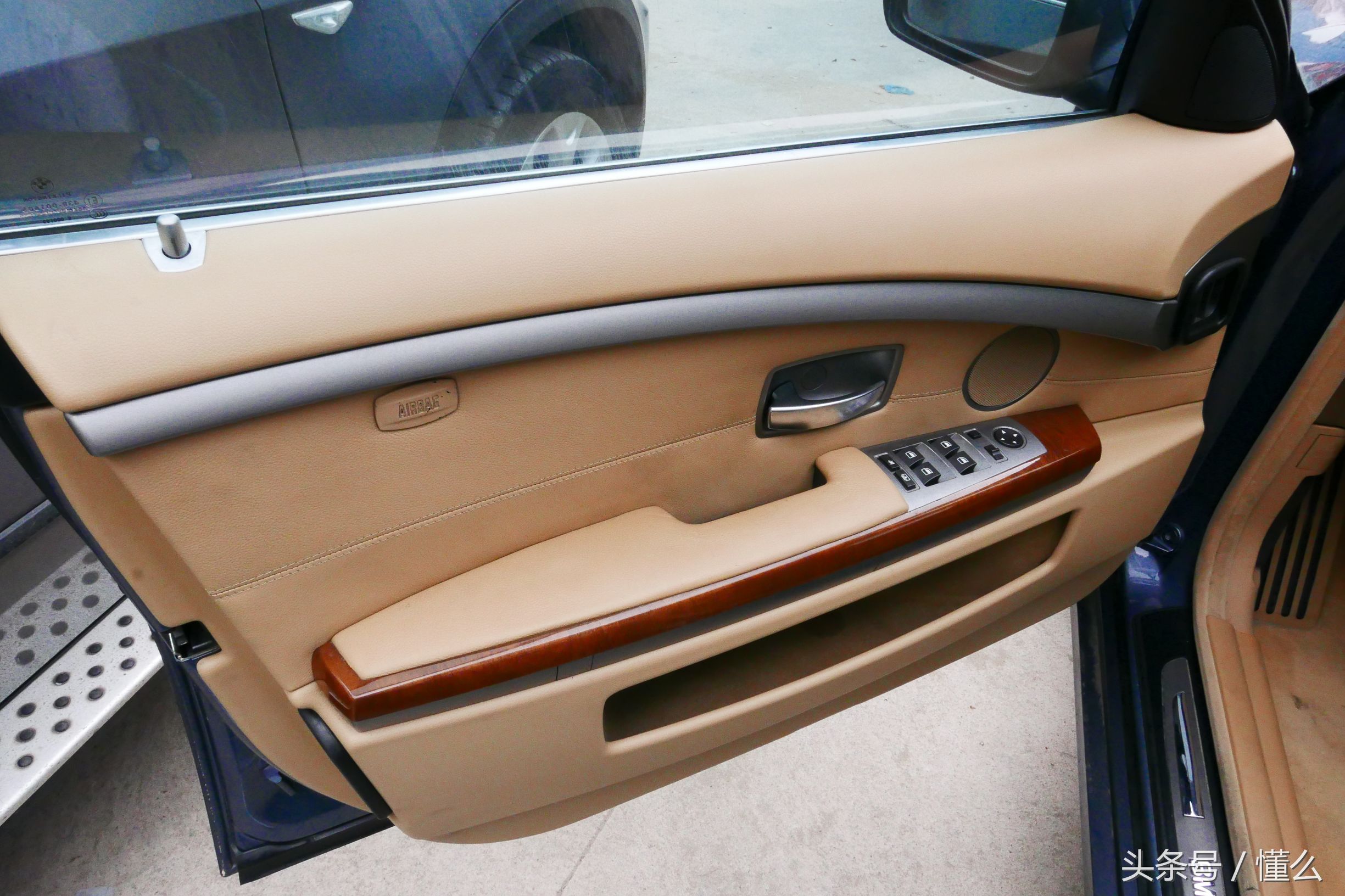 宝马7系m760深蓝色,宝马7系老款e66试驾