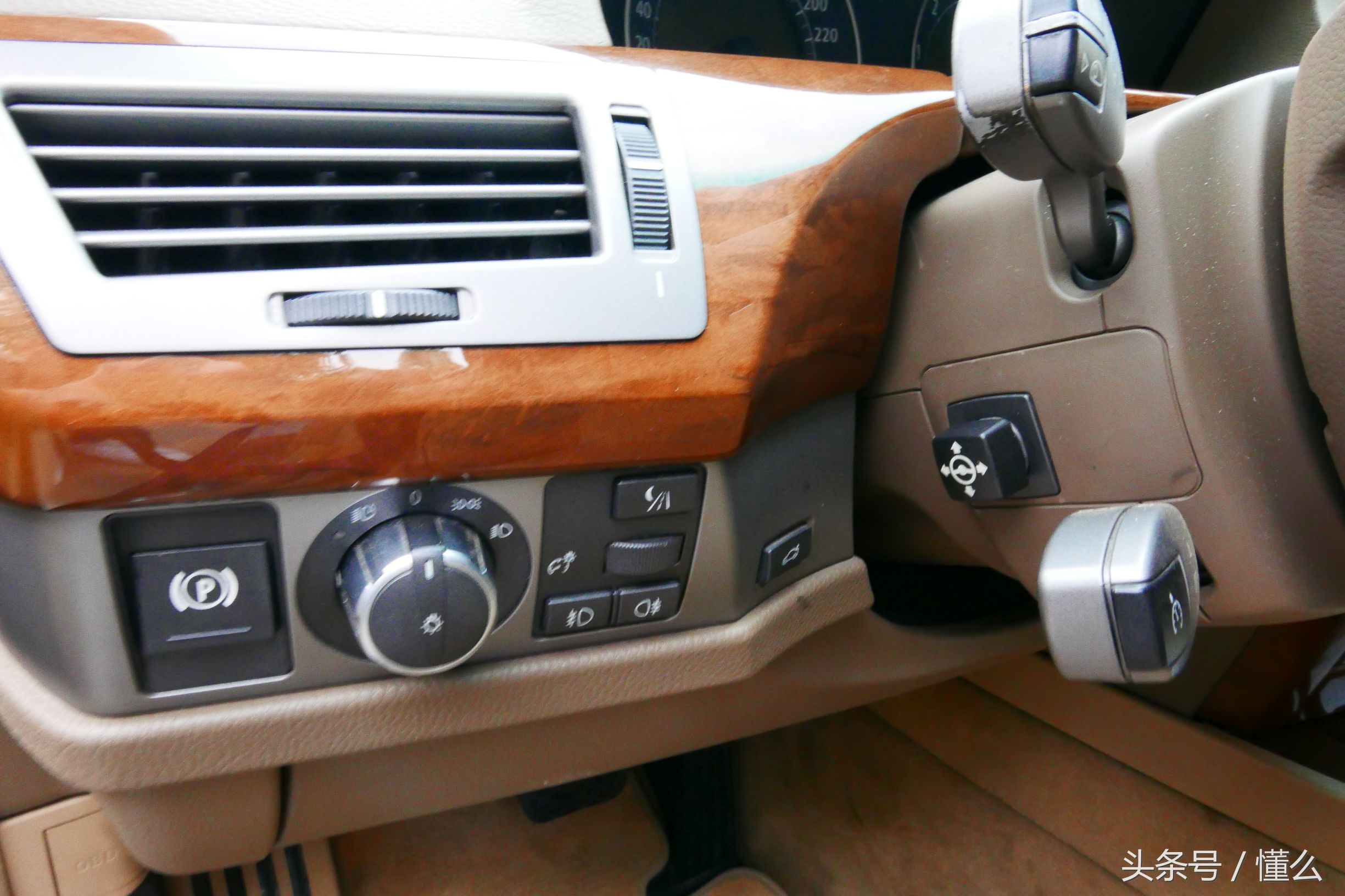 宝马7系m760深蓝色,宝马7系老款e66试驾