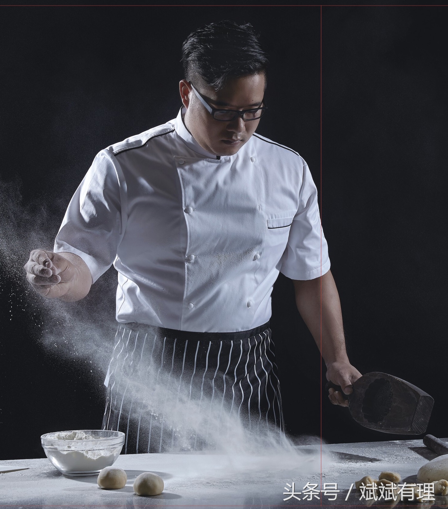 百威月饼与陈建斌再携手,百威月饼陈建斌