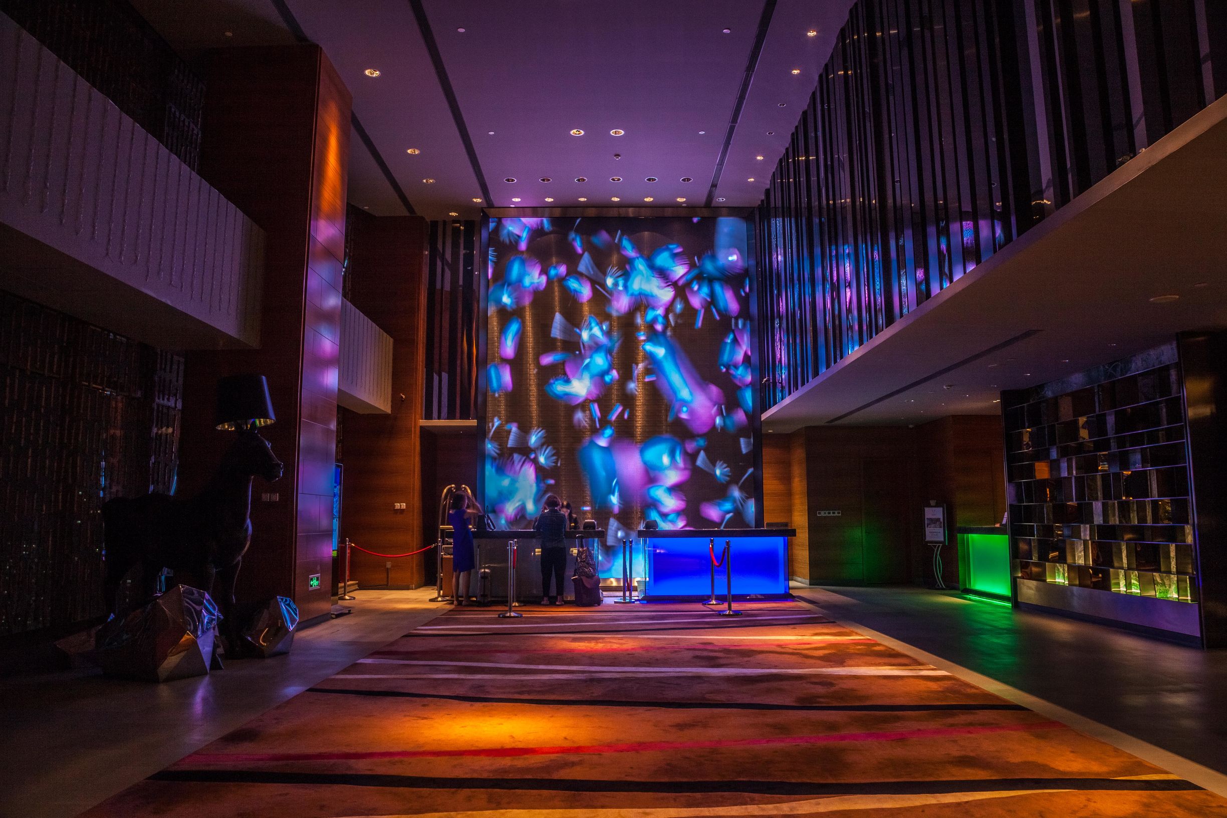 住好点！深圳皇庭33层遁入云端，24h轻旅行停不下来的“V”