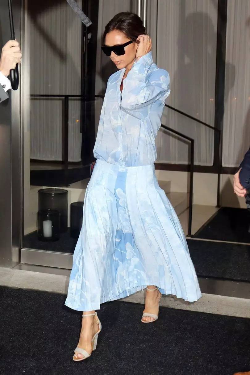 卫衣不好看怎么搭配,卫衣不好看搭配什么裤子