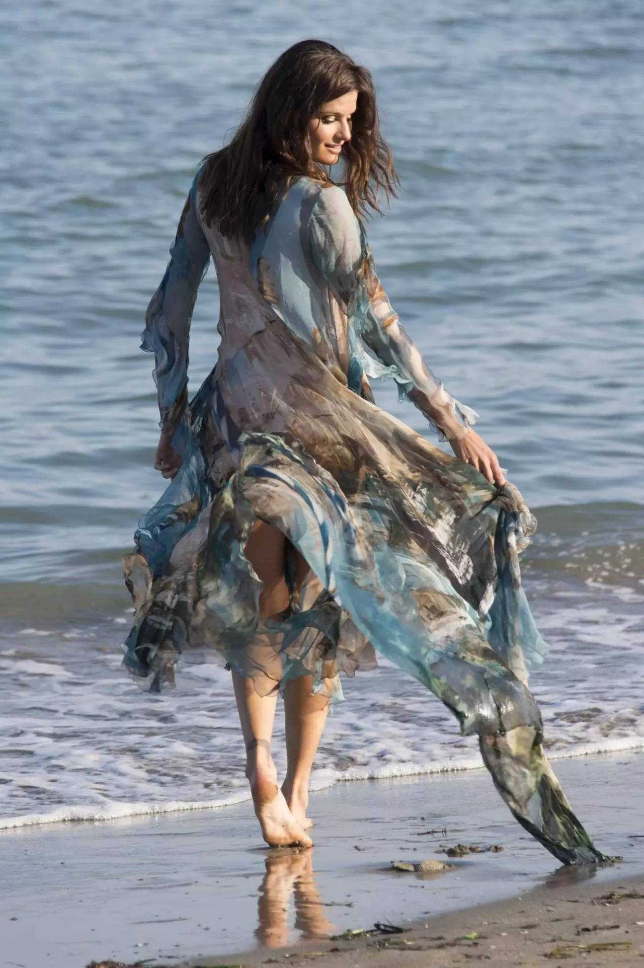 卫衣不好看怎么搭配,卫衣不好看搭配什么裤子