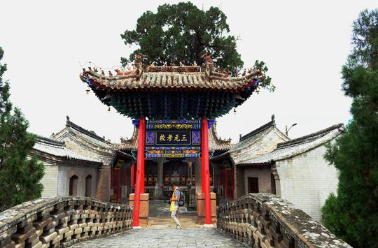 黄河岸边的久久护佑——白云山