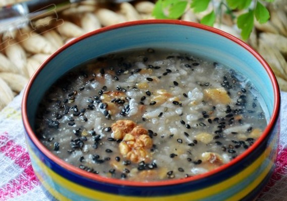 生完孩子半个月没有恶露了正常吗,生完孩子5天一直没有大便正常吗