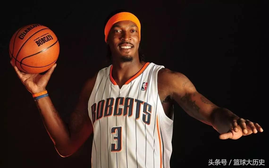 拜纳姆肘击事件视频,拜纳姆肘击事件完整版