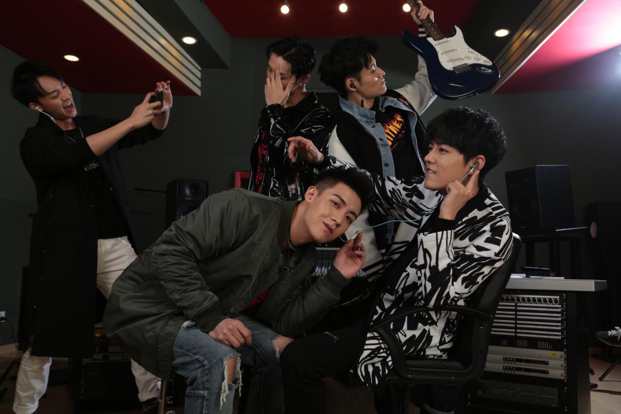 听说，酷狗M1蓝牙耳机和好音乐更配哦