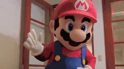 超级玛丽溜进了咖啡馆，扬言不服来战！