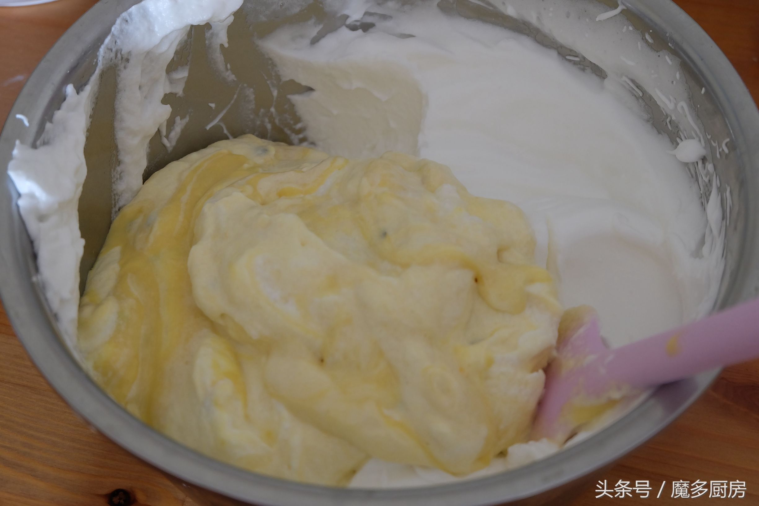 用电饭煲做蛋糕的最简单教程,怎么用电饭煲做蛋糕简单一点窍门