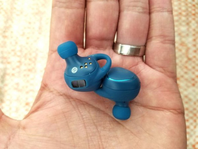 所有无线耳机的使用说明,盒装无线耳机如何使用