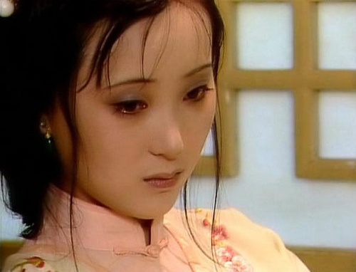 红楼梦宝钗和黛玉的性格特征对比,薛宝钗和林黛玉的行为和性格