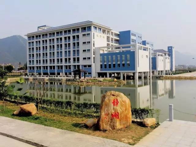 来肇新生看过来,这份交通指引能帮你大忙!