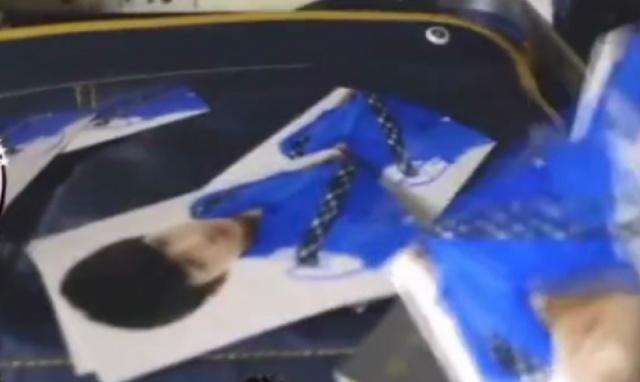 行李箱大揭秘：王俊凯考虑周全，鹿晗是十足的电玩控！