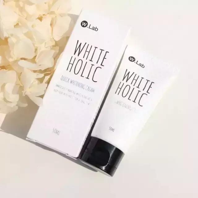 周冬雨和赵薇的合影,周冬雨赵薇对比