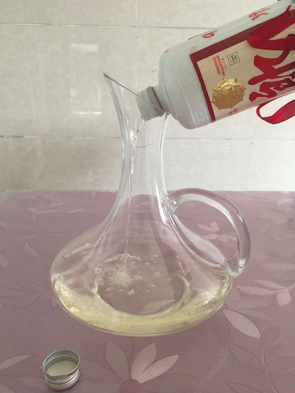 你想成为酒桌上的一流白酒专家吗？赶快记下这14个白酒小知识吧