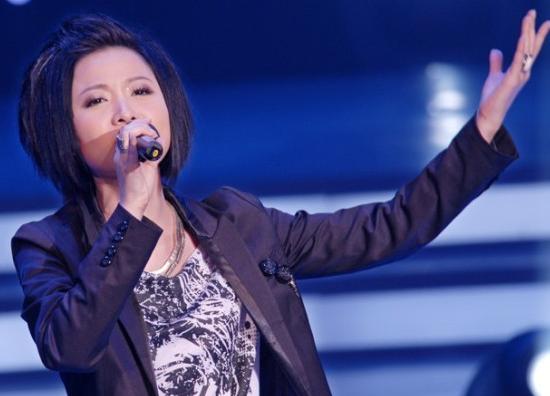 姚贝娜青歌赛歌曲二十年后再相会,孙嫣然金美儿姚贝娜青歌赛三姐妹