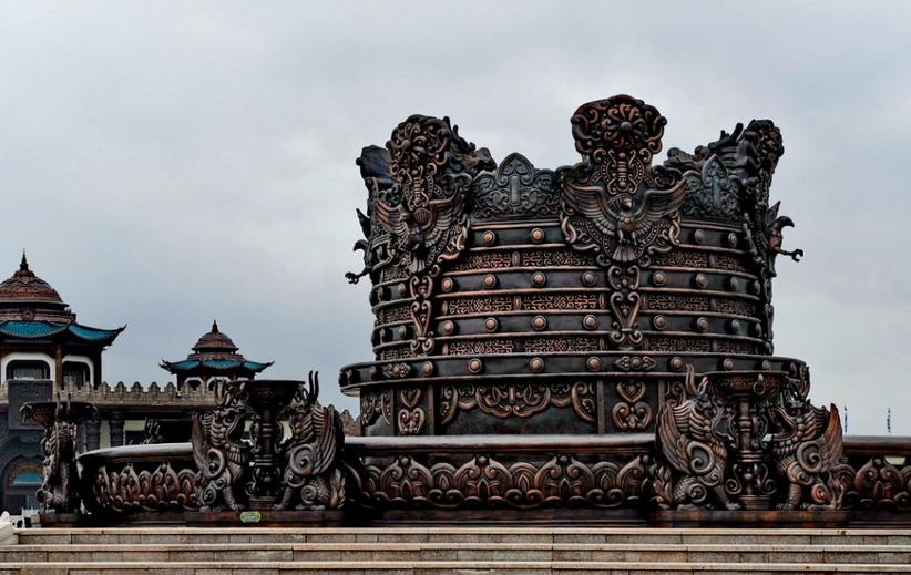 带着漂亮女友逛鄂尔多斯蒙古源流