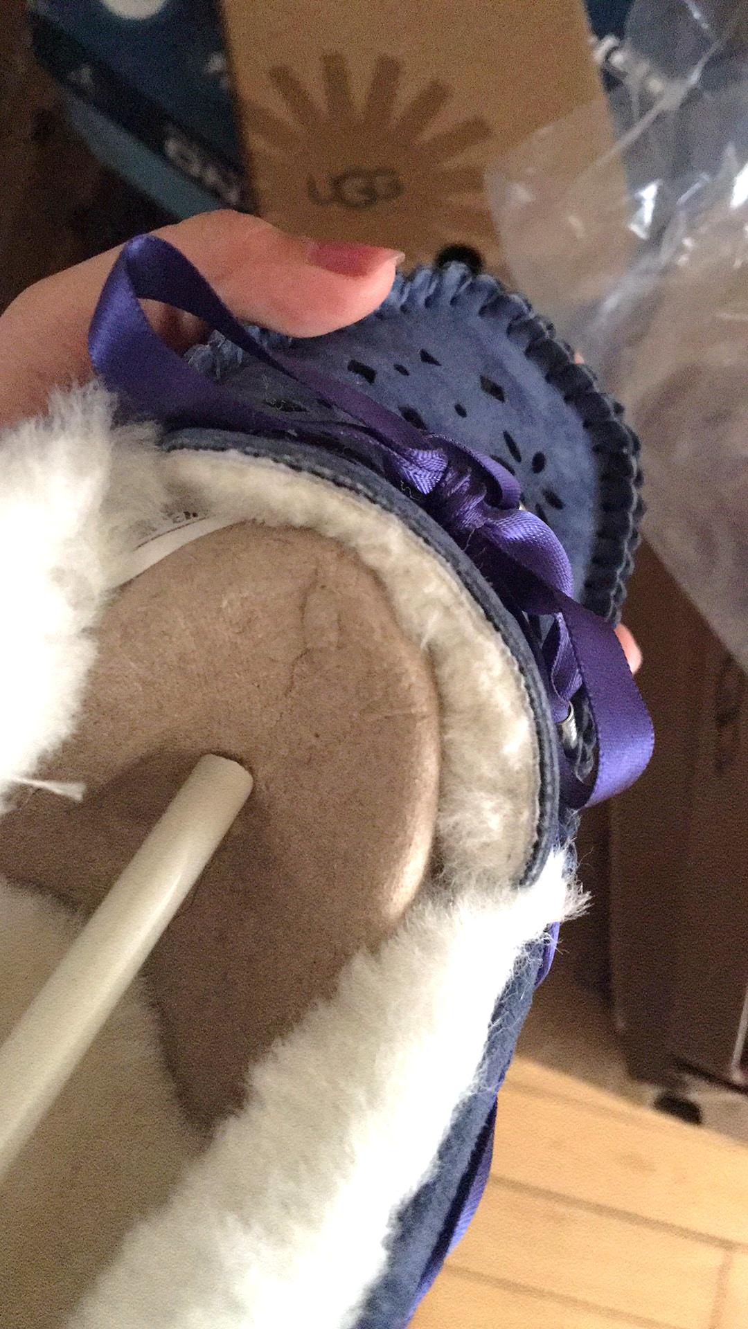 怎么样才知道雪地靴是真皮,纯羊毛雪地靴怎么辨别