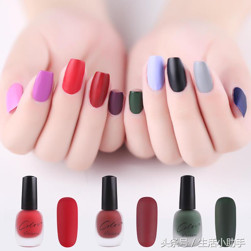 指甲油气质,2023指甲油流行色渐变色