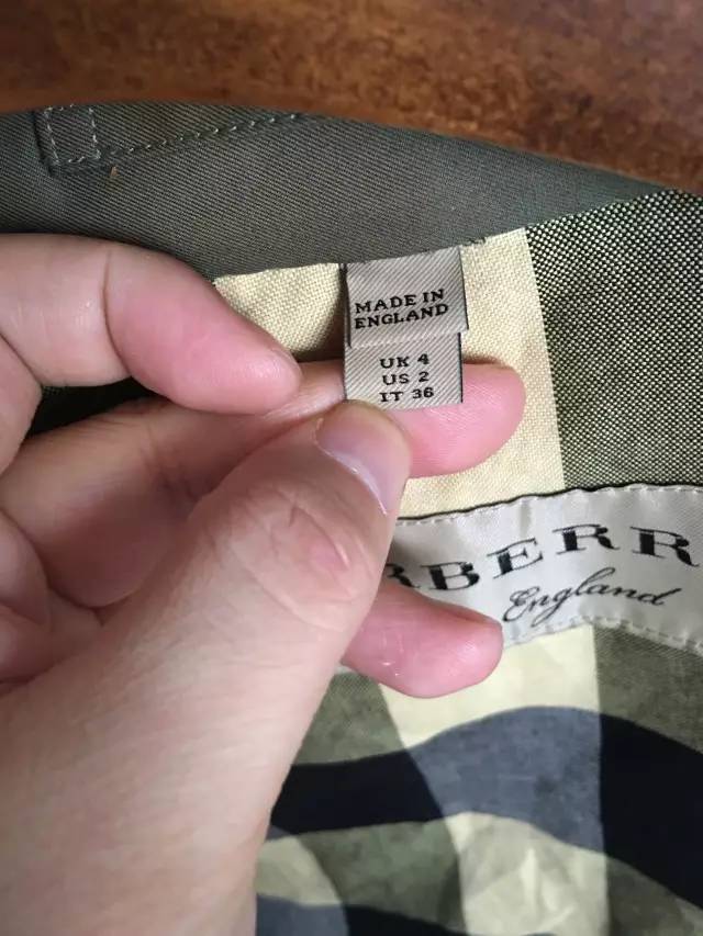 巴宝莉风衣回归现实,5万的巴宝莉风衣