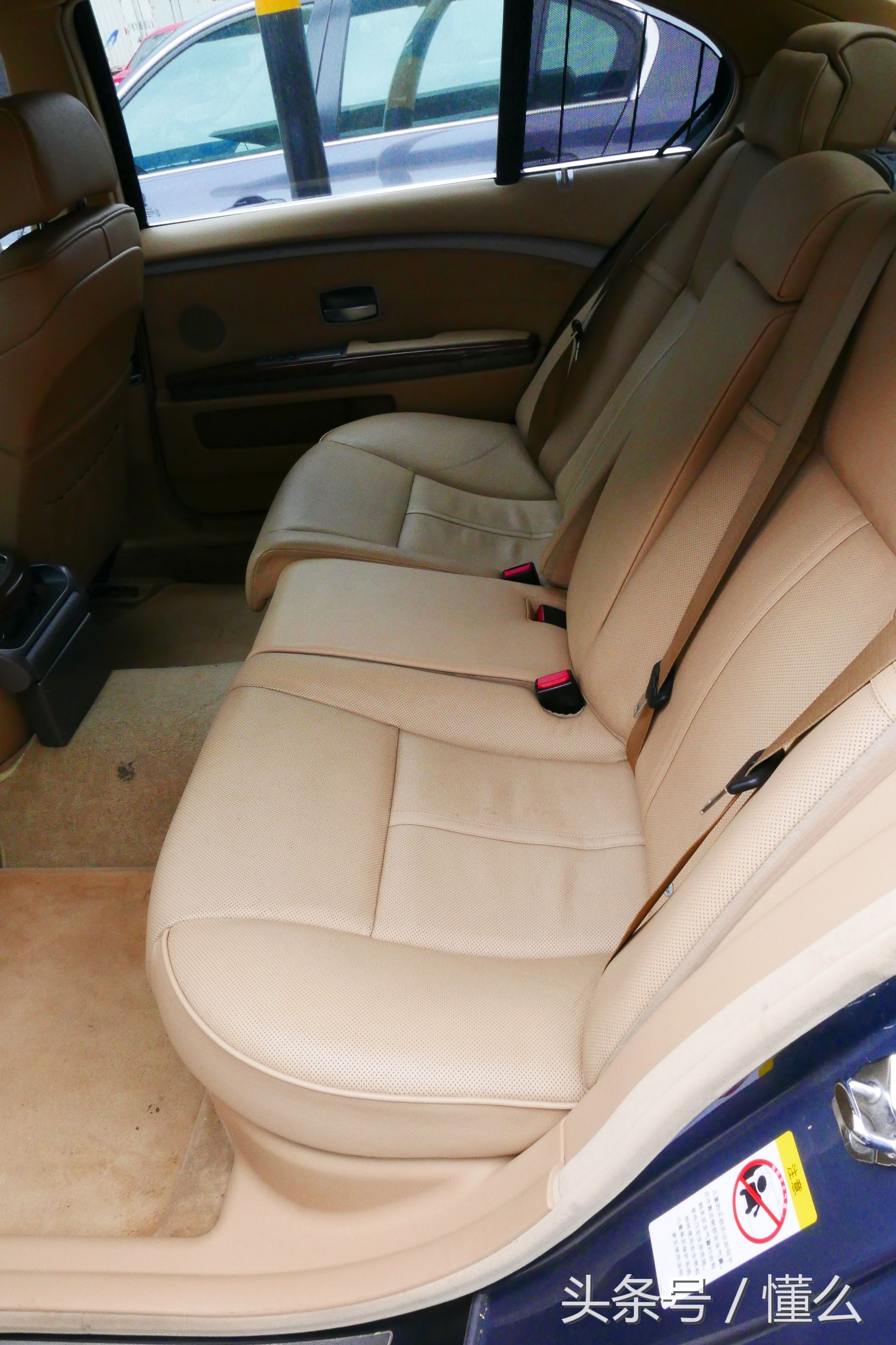 宝马7系m760深蓝色,宝马7系老款e66试驾