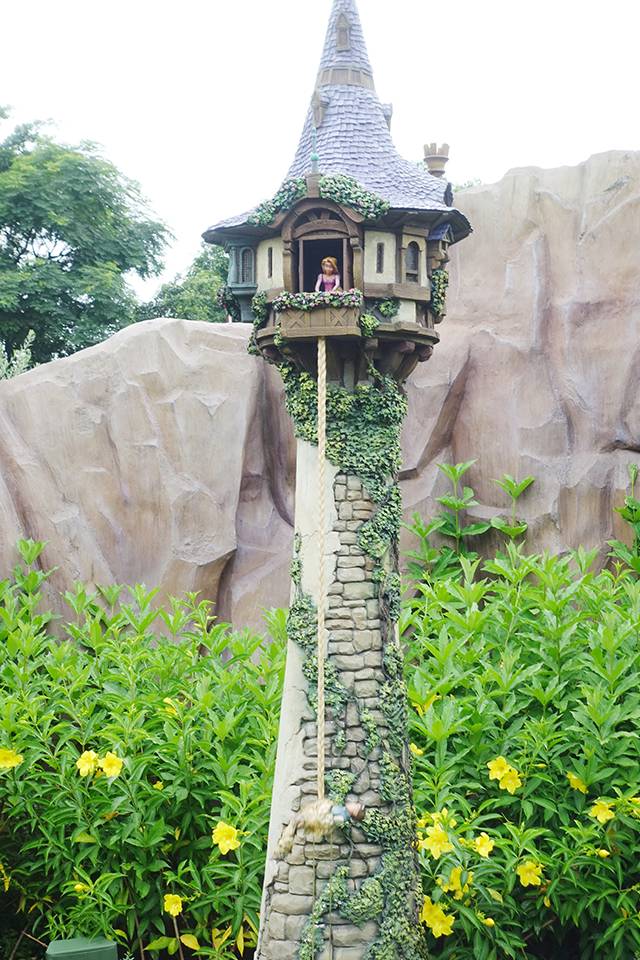 白天去逛迪斯尼,晚上香槟泡泡浴,女孩子去香港应该这么玩