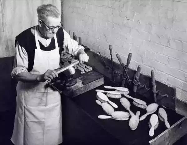 明星推荐的檀木梳子,最新款超级好用的梳子