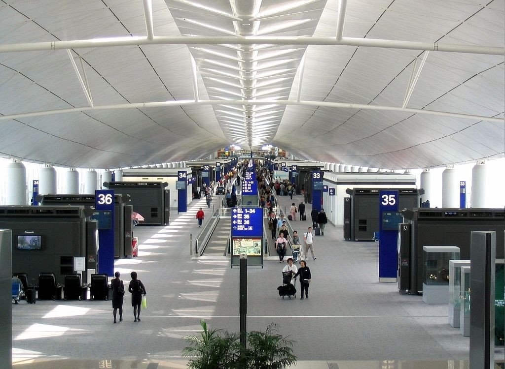 国内机场免税店攻略,回国机场免税店购物全攻略