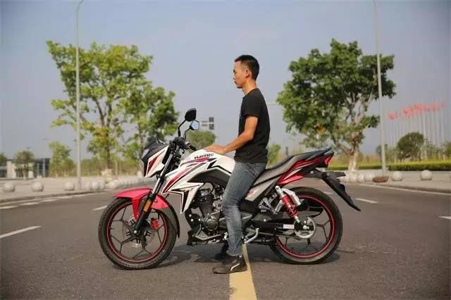 力帆kpr150和豪爵df150哪个好,豪爵df150适合年轻人吗