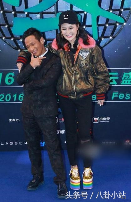 宋小宝带赵本山女儿出席活动,赵本山的女儿赵一涵和宋小宝