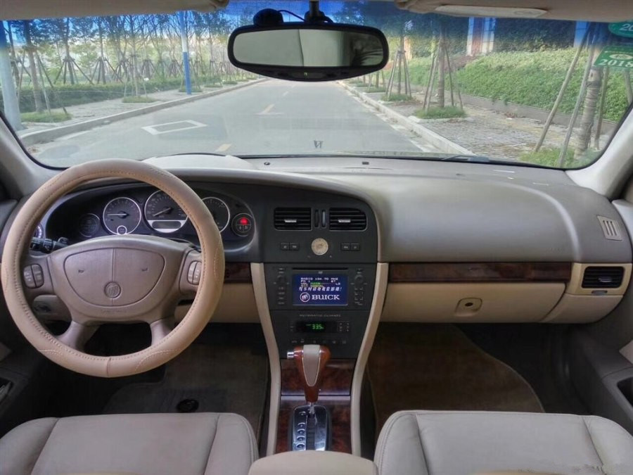 新款君威对比老款君威发动机,老款君威六缸