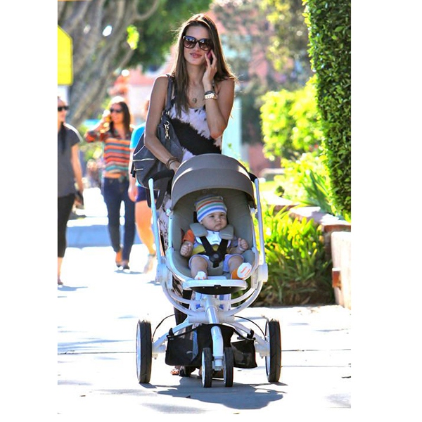 婴儿推车皇室,全球十大婴儿推车品牌