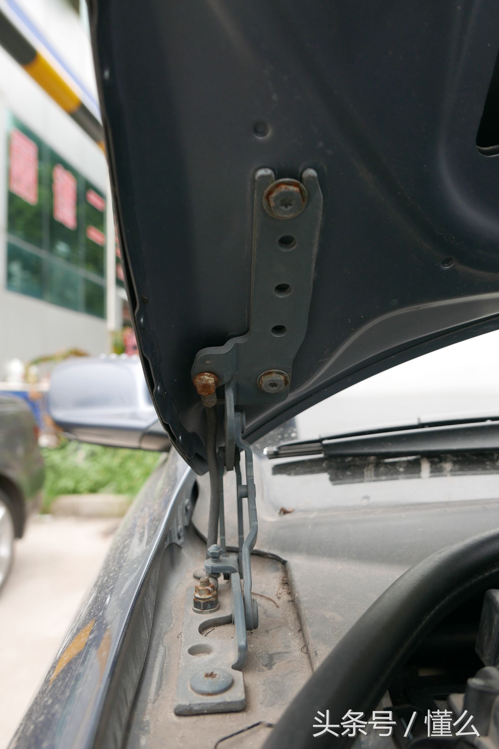 宝马7系m760深蓝色,宝马7系老款e66试驾