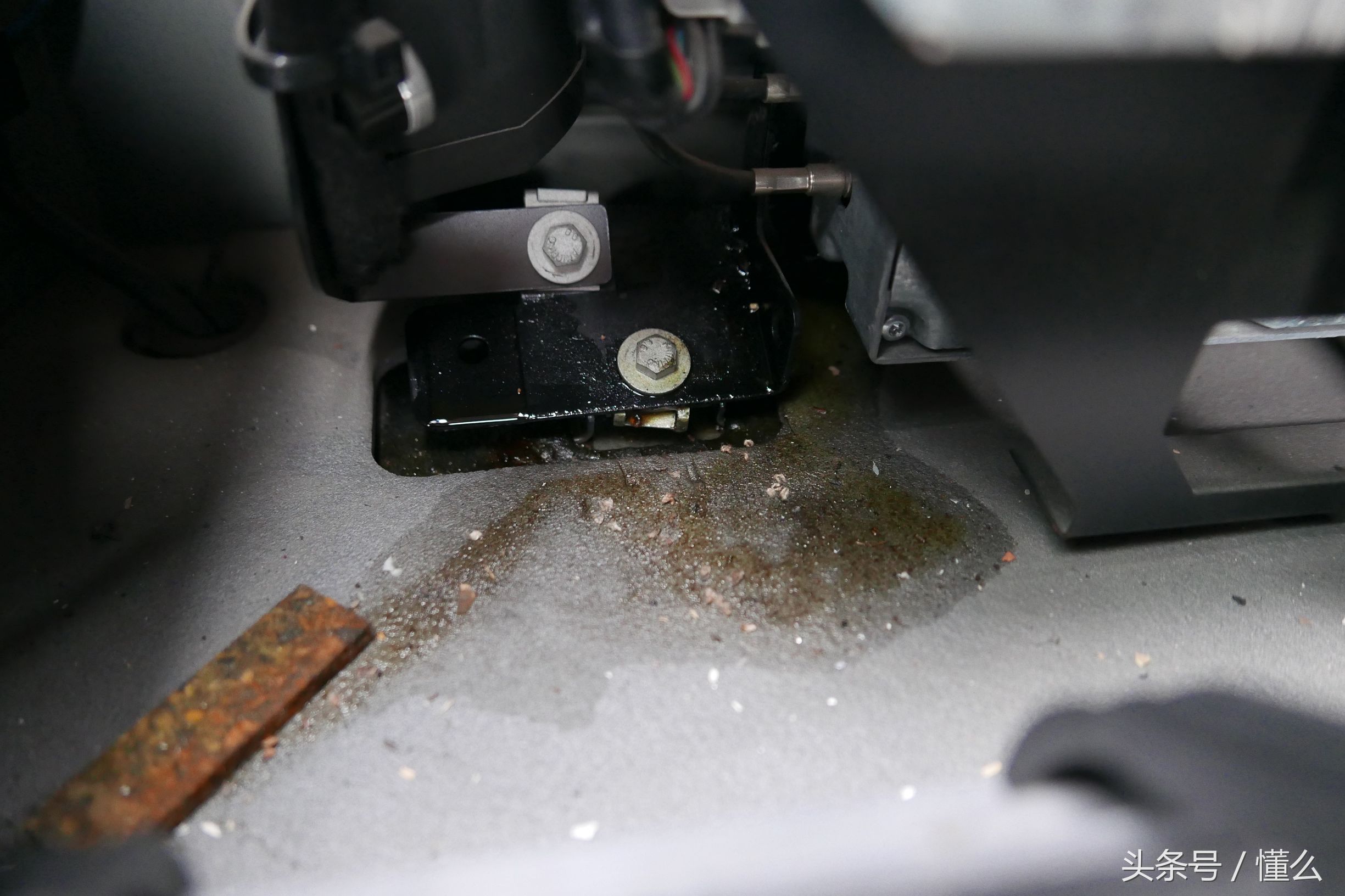 宝马7系m760深蓝色,宝马7系老款e66试驾