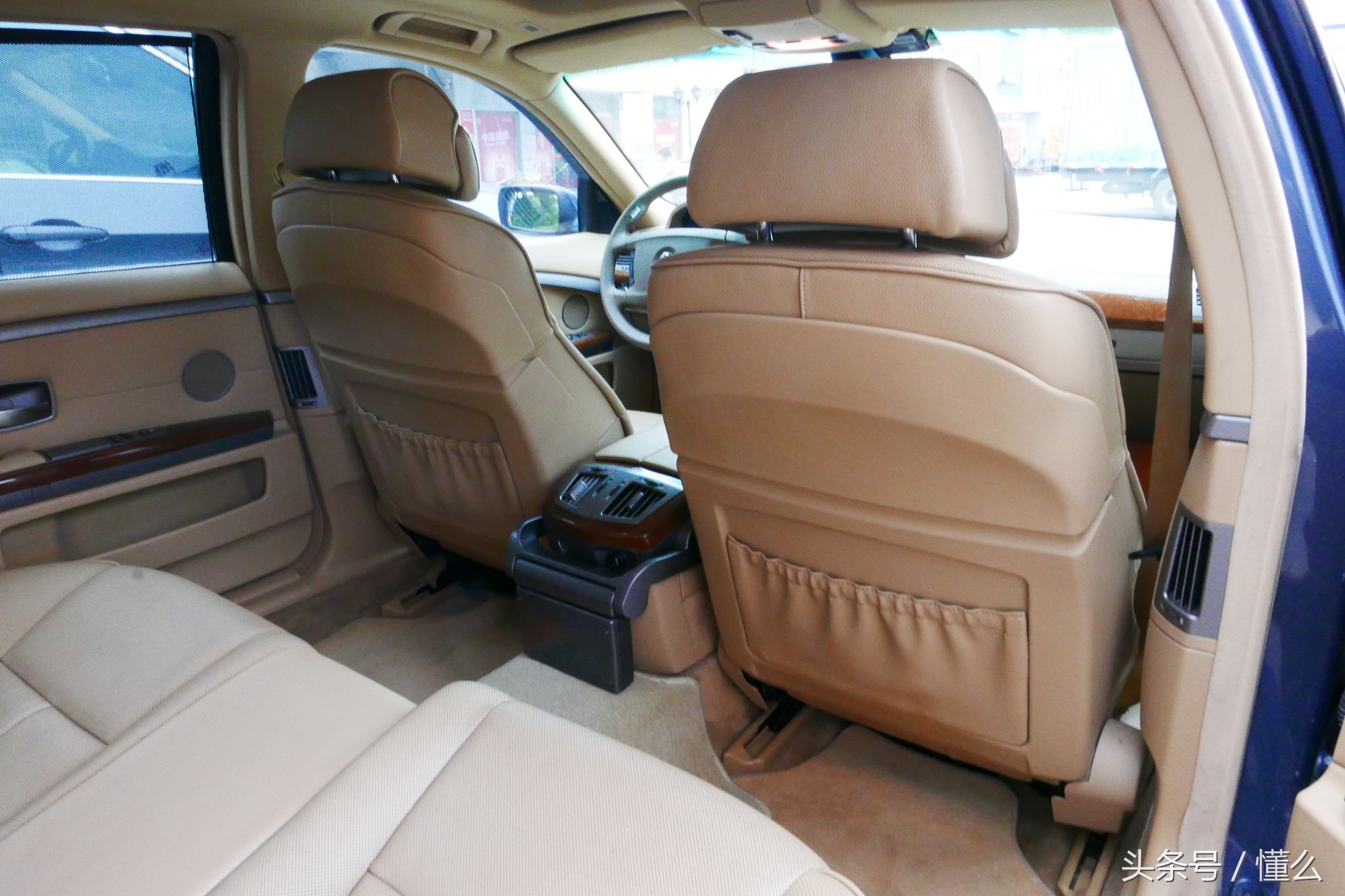 宝马7系m760深蓝色,宝马7系老款e66试驾