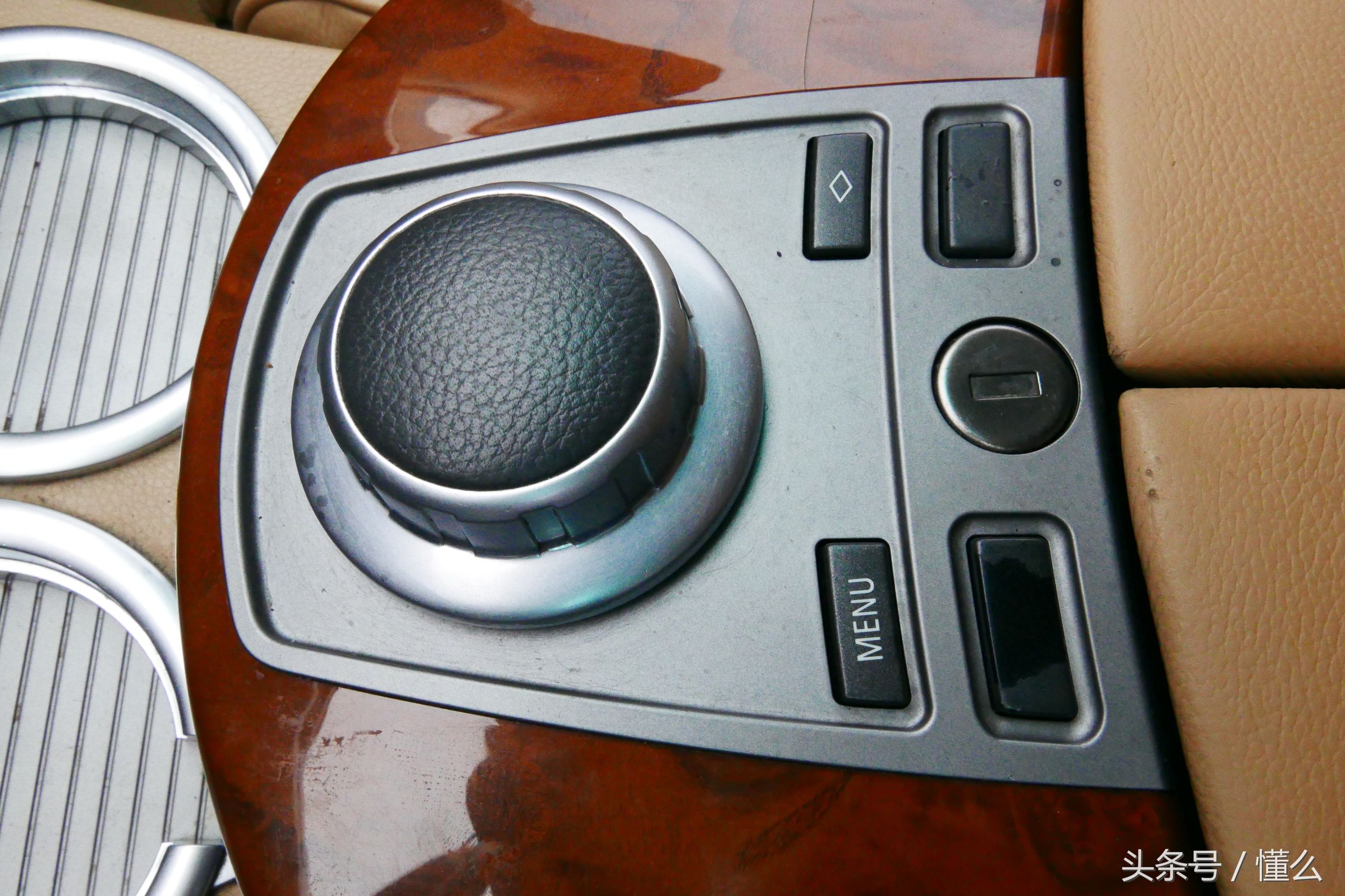 宝马7系m760深蓝色,宝马7系老款e66试驾