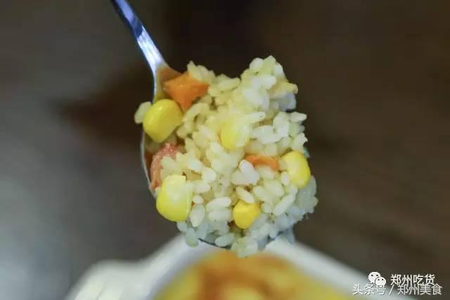 郑州东区萌猫主题披萨小店，铲屎官快来这吸猫了！