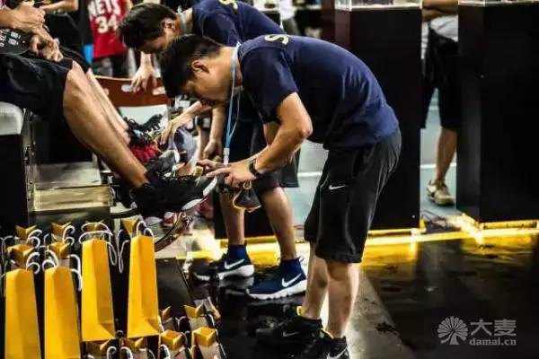 高端nike潮鞋,潮鞋最新nike